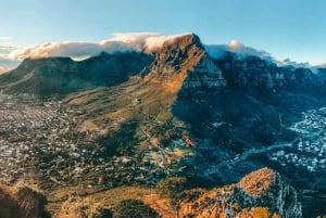 Yksityinen vaellusretki Lion's Headiin, Sign Hillille ja Bo-kaapiin