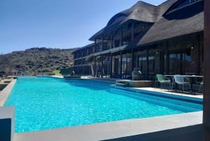 Cape Town: Aquila Game Reserve Sunset Safari with Transport