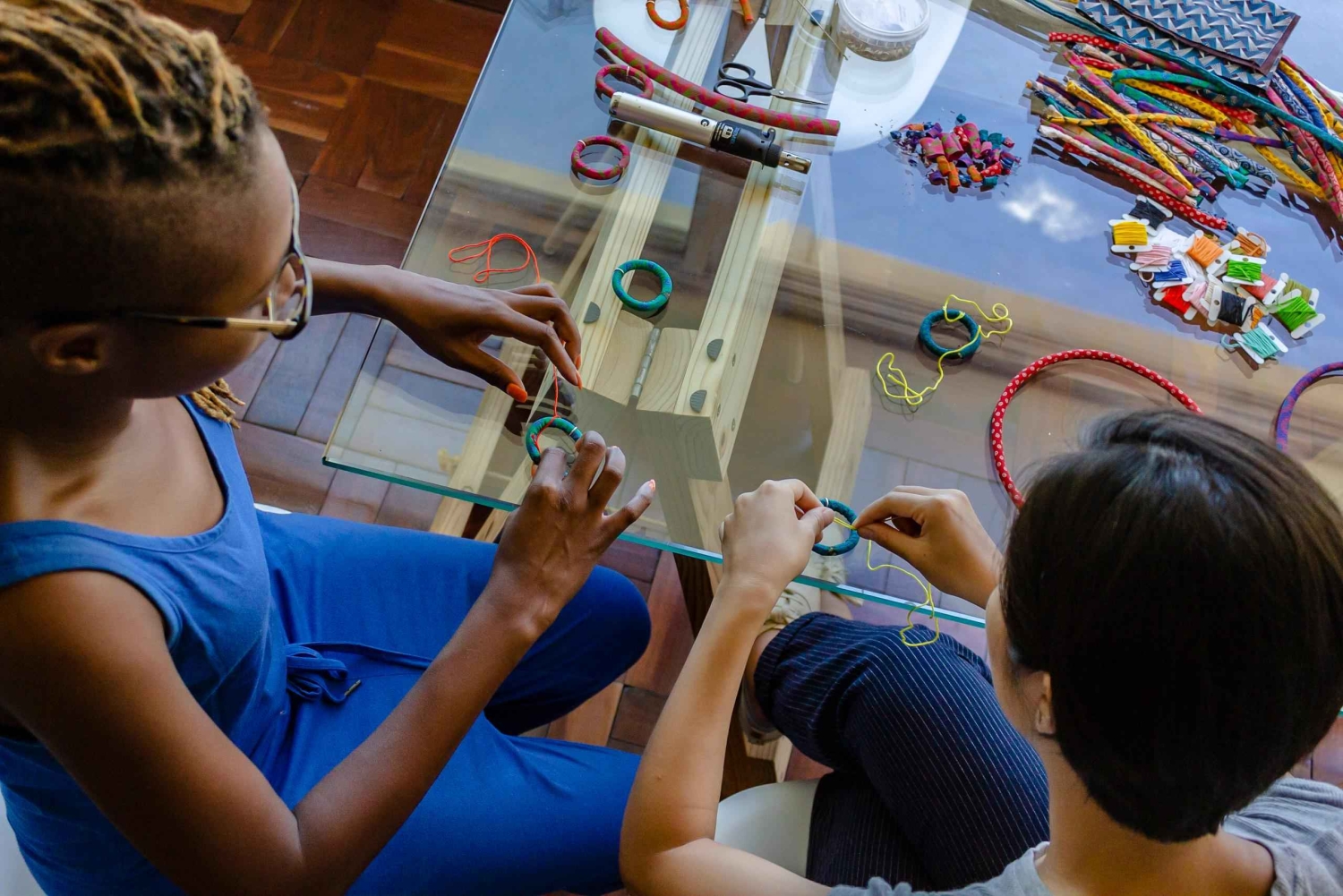 ケープタウン：アフリカンファブリックジュエリーワークショップ（ドリンク付き）