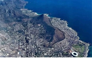 Cape Town: Cape Peninsula scenic drive with Airport Transfer