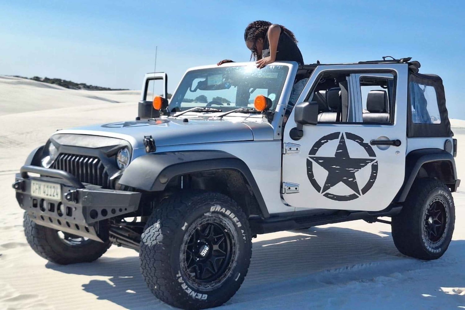 Cape Town Dessert Thrill: Jeep Dune Venture