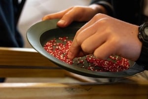 ケープタウン：ランガ・タウンシップのビーズワークショップへようこそ