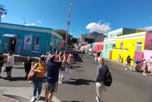 Cape Town: Langa Township Tour & Bo-Kaap Cooking Class