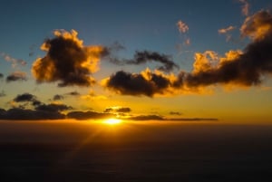 Cape Town: Lion's Head Sunrise or Sunset Hike & Stargazing