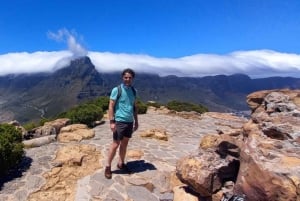Cape Town: Lion's Head Sunset Guided Hike på fransk