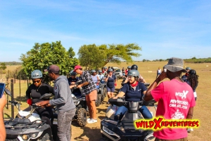 ケープタウン：ダーバンビルのダチョウ牧場でクアッドバイクの楽しいライド