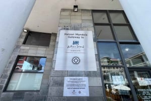 ケープタウンロベン島とテーブルマウンテン・ツアー