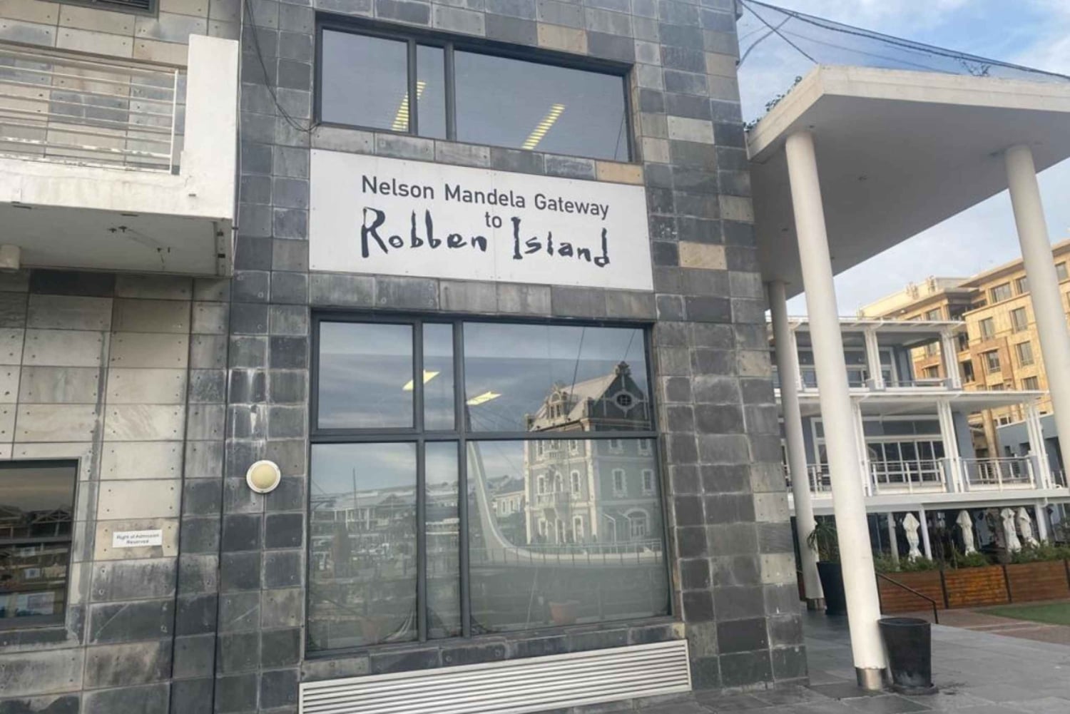 Билет на паром Кейптаун-Роббен Айленд и экскурсия в тюрьму с гидом
