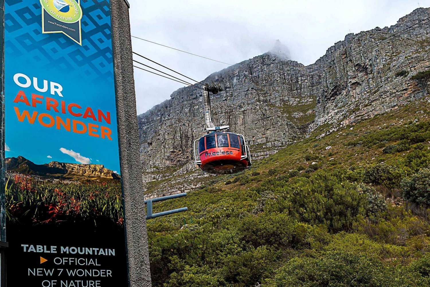 Cape Town:Robben Island,& Table Mountain private city tour