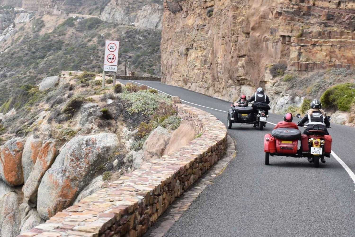 Cape Town: Sidecar Coastline Ride to Lion’s Head Sunset Hike