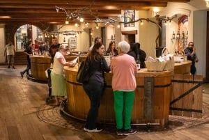 Cape Town: Stellenbosch and Franschhoek Wine Tasting Tour