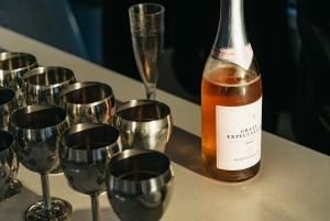 ケープタウン：サンセット シャンパン クルーズ＆3品コースメニューのディナー