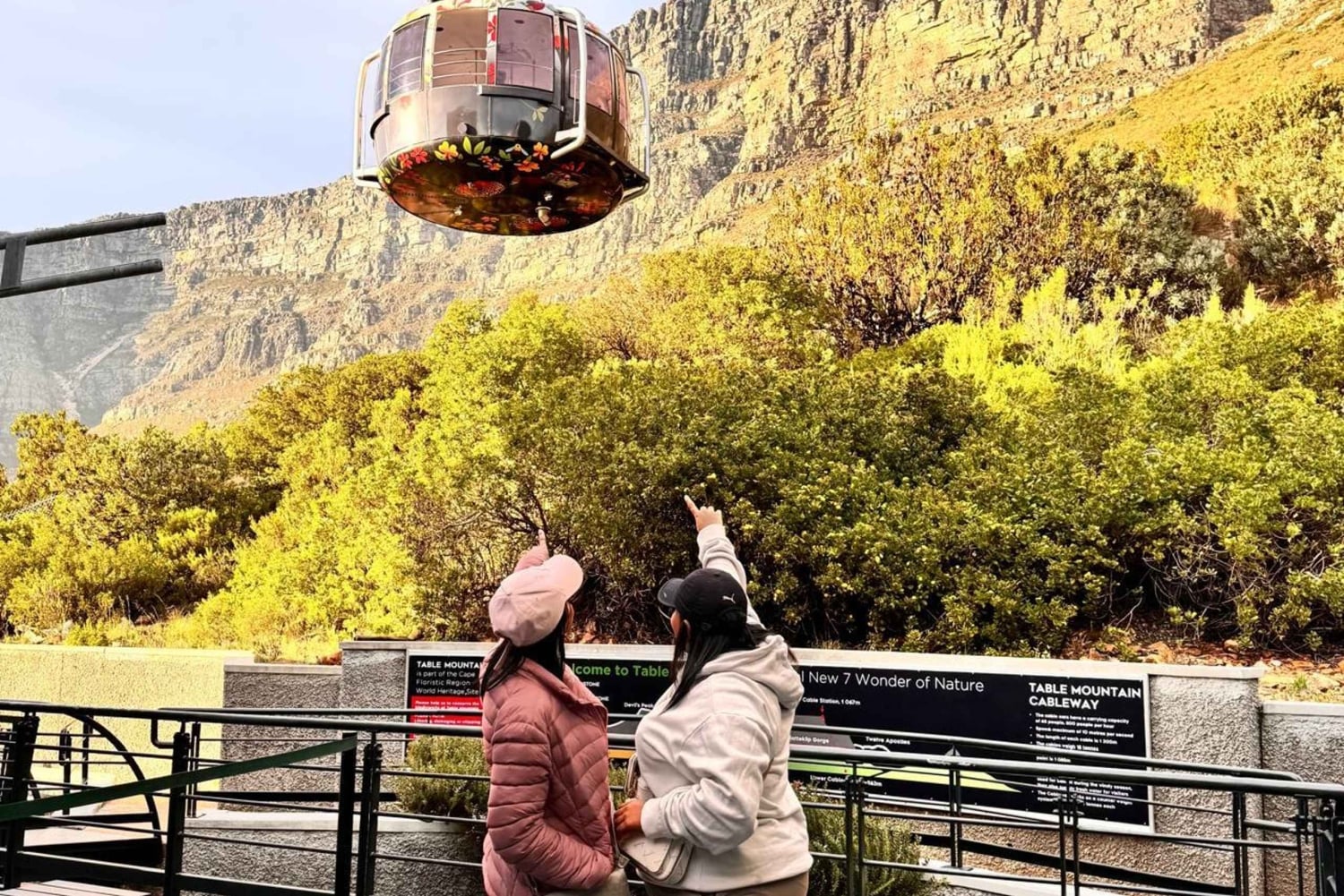 Cape Town: Table Mountain, Hot Chocolate Tasting & City Tour