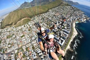 Kapstadt: Tandem-Paragliding mit Blick auf den Tafelberg