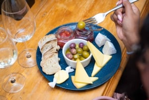 Cape Town: Sip 15 Wines on a 3-Region Wine Tour with Cheese