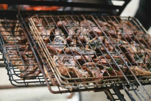 Cape Town: Western Cape Full-Day Wine & Traditional BBQ