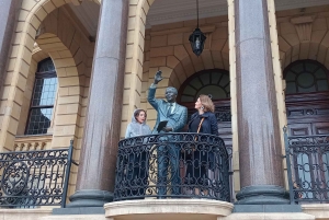 ハイグラウンド：ケープタウンのストリートアートと地元の物語を巡るツアー