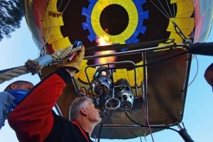 Kuuma-ilmapallo ja Cape Winelands -yksityisopastettu kierros