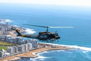 ケープタウンでのヒューイ戦闘ヘリ公式飛行