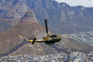ケープタウンでのヒューイ戦闘ヘリ公式飛行