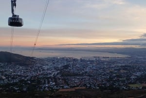 Intia Venster: Venster: Patikointi rekisteröidyn vuoristo-oppaan kanssa