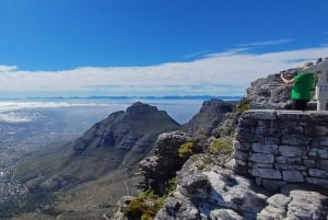 Intia Venster: Venster: Patikointi rekisteröidyn vuoristo-oppaan kanssa