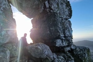 Intia Venster: Venster: Patikointi rekisteröidyn vuoristo-oppaan kanssa