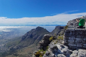 Intia Venster: Venster: Patikointi rekisteröidyn vuoristo-oppaan kanssa