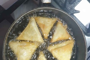 Koeksister and Samoosa Class by the Malay Cook Up