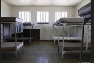 Tour del museo di Robben Island con trasferimento e biglietti per il traghetto.