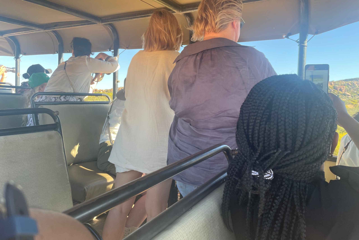 SAFARI – Kapkaupunki Aquila Big 5 & lounas (sisältää hotellinoudon)