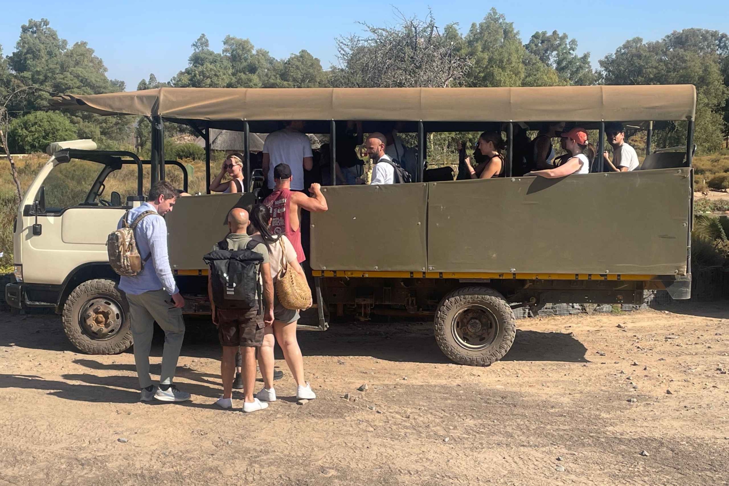 SAFARI – Kapkaupunki Aquila Big 5 & lounas (sisältää hotellinoudon)