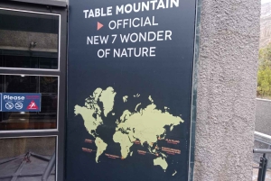 Tafelberg und Robben Island.