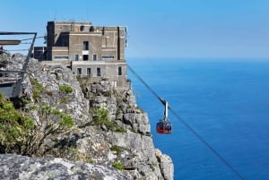 Montaña de la Mesa Playa de Boulder y Punta del Cabo