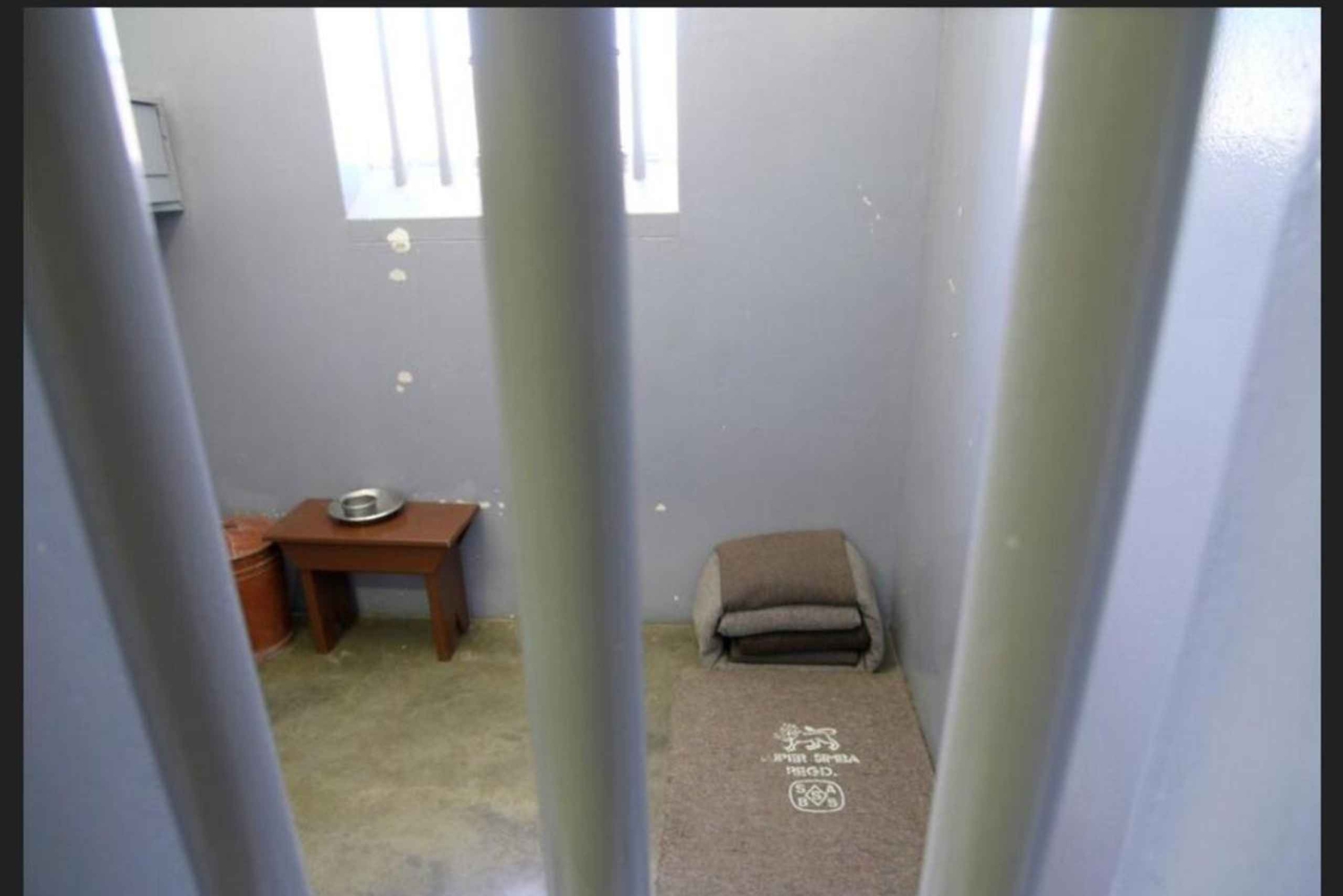 Экскурсия на Столовую гору и остров Роббен с билетами на паром.