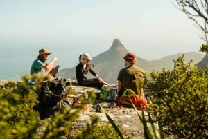 Montaña de la Mesa: Excursión a las Grietas de la Tranquilidad