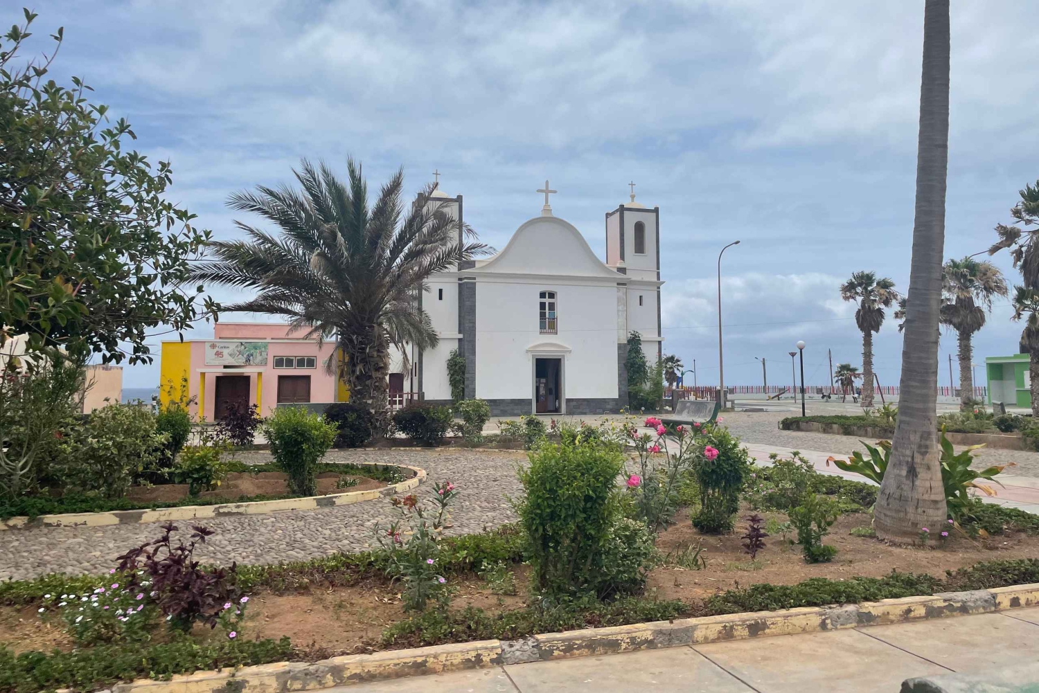 Il meglio di São Vicente e Santo Antão: tour di 2 giorni, guida, traghetto