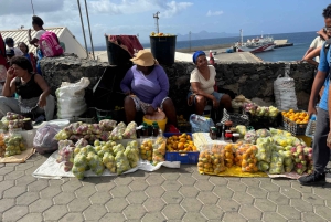 Il meglio di São Vicente e Santo Antão: tour di 2 giorni, guida, traghetto