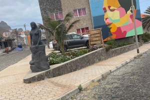 Il meglio di São Vicente e Santo Antão: tour di 2 giorni, guida, traghetto