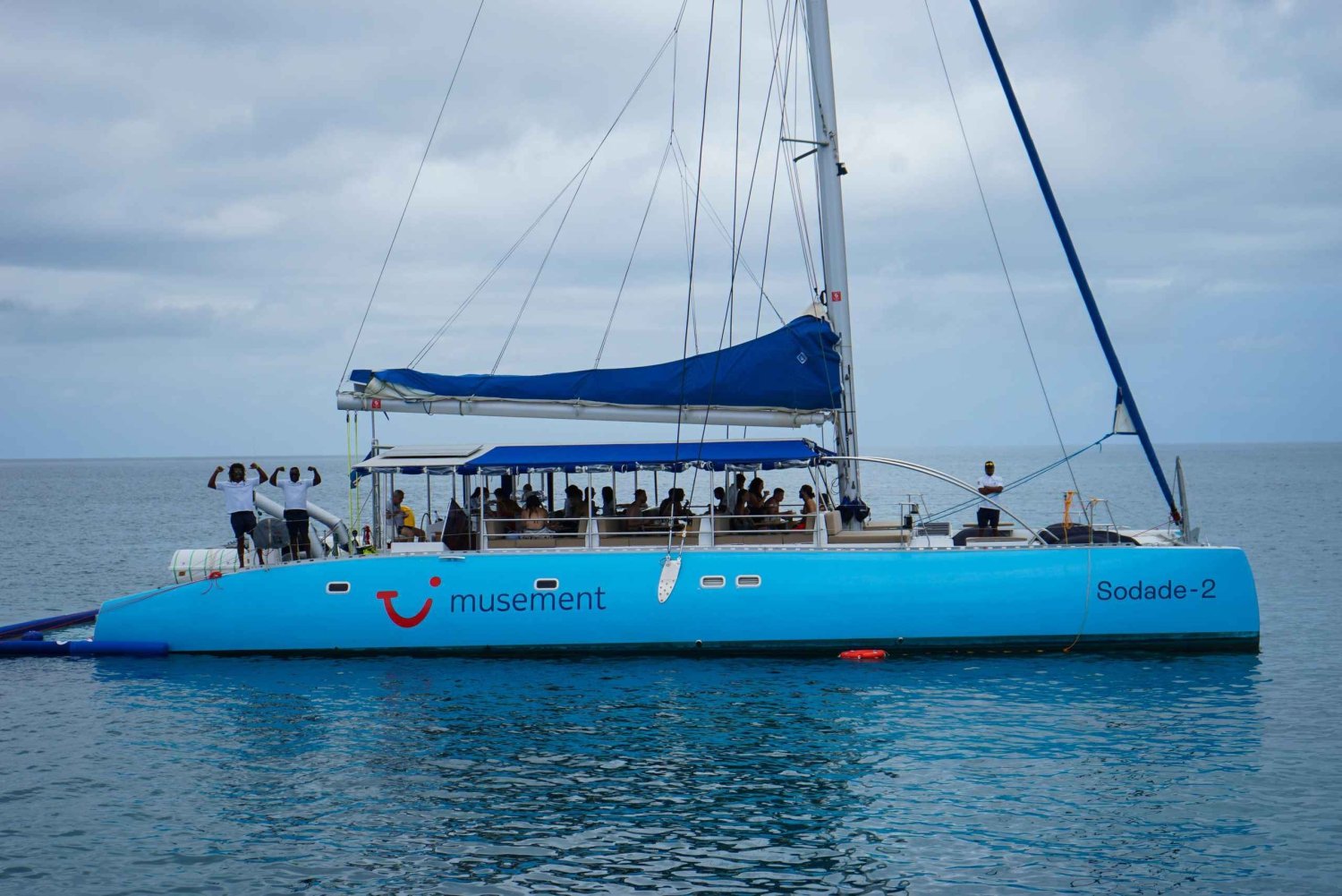 Tour en catamarán por Boa Vista: crucero por la bahía con todo incluido