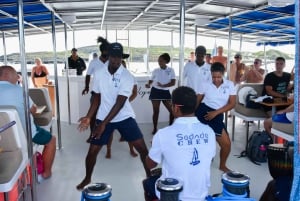 Tour en catamarán por Boa Vista: crucero por la bahía con todo incluido