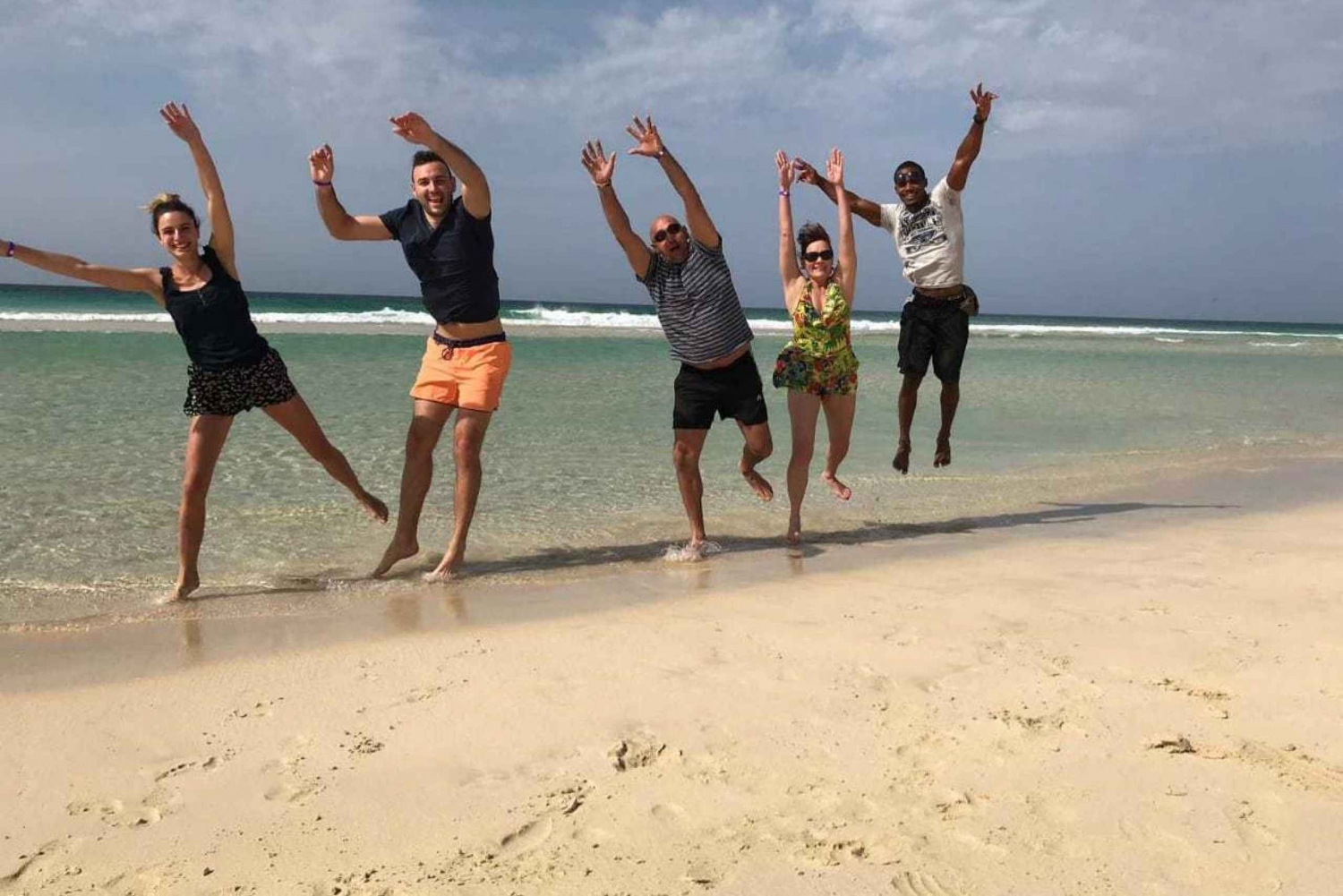 Boa Vista Island: Full-Day Wild Beaches & Viana Desert Tour