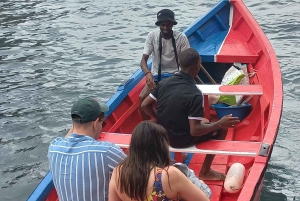 Поездка на лодке к пещере Агуас-Белас + барбекю