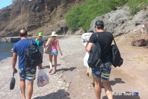 Поездка на лодке к пещере Агуас-Белас + барбекю