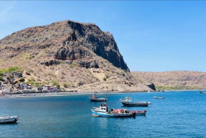 Поездка на лодке к пещере Агуас-Белас + барбекю