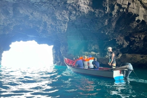 Поездка на лодке к пещере Агуас-Белас + барбекю
