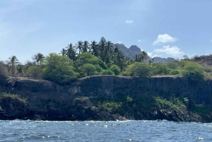 Поездка на лодке к пещере Агуас-Белас + барбекю