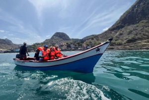 Поездка на лодке к пещере Агуас-Белас + барбекю