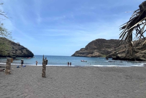 Поездка на лодке к пещере Агуас-Белас + барбекю