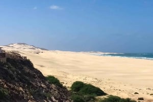Boavista: Santa Monica-stranden, Varandinha-hulen, sandklitterne